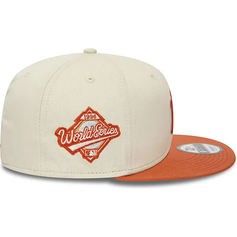 mutzen-flach-beige-snapback-marron-9fifty-patch-der-new-york-yankees-mlb-von-new-era