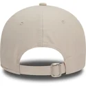 beige-verstellbare-curved-cap-9forty-flawless-der-new-york-yankees-mlb-von-new-era
