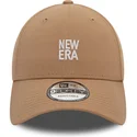 braune-verstellbare-curved-cap-9forty-von-new-era