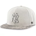 casquette-plate-grise-snapback-new-york-yankees-mlb-47-brand