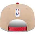 braune-und-rote-flache-snapback-kappe-9fifty-draft-2024-von-chicago-bulls-nba-von-new-era
