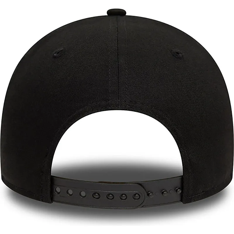schwarze-gebogene-snapback-kappe-9forty-von-haas-f1-team-formula-1-von-new-era schwarze-gebogene-snapback-kappe-9forty-von-haas-f1-team-formula-1-von-new-era