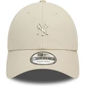 casquette-courbee-beige-ajustable-9forty-metallic-pin-new-york-yankees-mlb-new-era