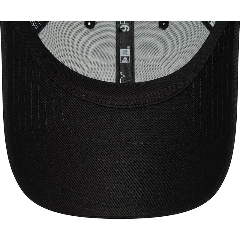 schwarze-gebogene-snapback-kappe-fur-kinder-9forty-hogwarts-harry-potter-von-new-era schwarze-gebogene-snapback-kappe-fur-kinder-9forty-hogwarts-harry-potter-von-new-era