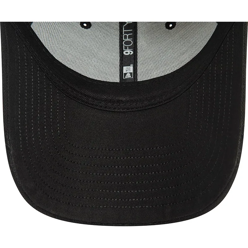 schwarze-verstellbare-curved-cap-mit-schwarzem-logo-9forty-flame-der-new-york-yankees-mlb-von-new-era