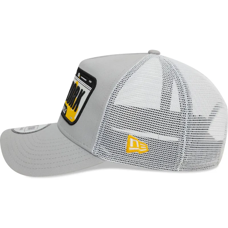 mutzen-gebogen-grau-snapback-a-frame-license-plate-der-new-york-ciudades-y-playas-von-new-era