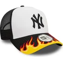 mutzen-gebogen-weiss-snapback-a-frame-flame-der-new-york-yankees-mlb-von-new-era