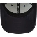 marineblaue-verstellbare-curved-cap-mit-rosa-logo-9forty-flower-icon-der-new-york-yankees-mlb-von-new-era