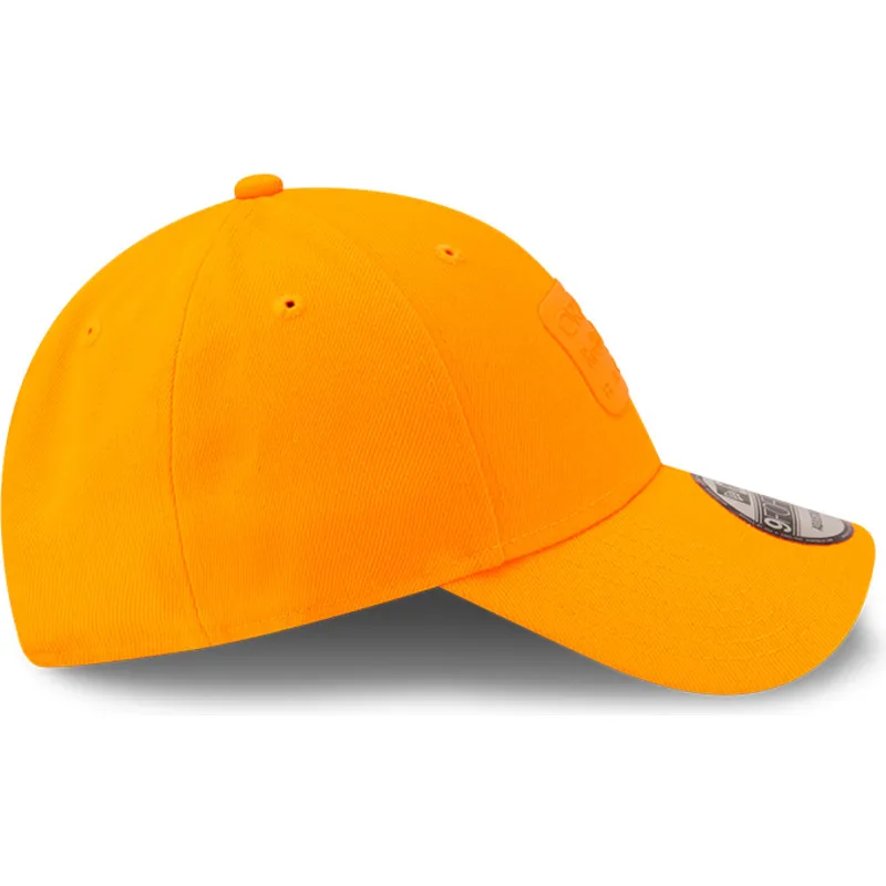 orangefarbene-verstellbare-curved-cap-9forty-neon-von-red-bull-racing-formula-1-von-new-era orangefarbene-verstellbare-curved-cap-9forty-neon-von-red-bull-racing-formula-1-von-new-era