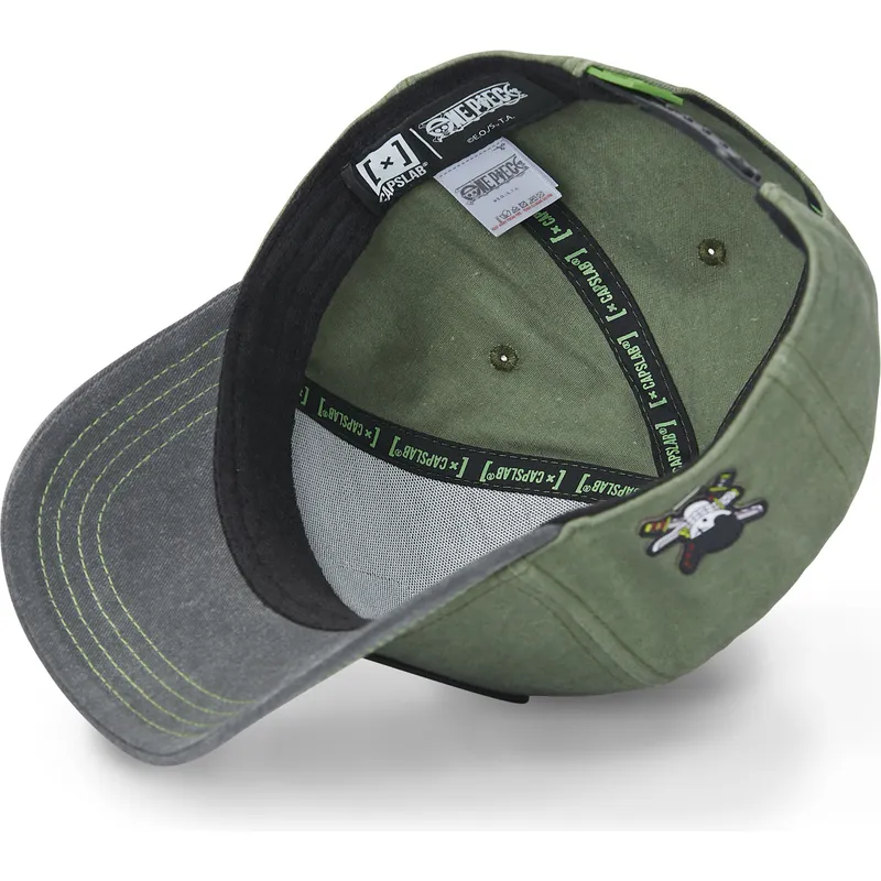 grune-gebogene-snapback-kappe-roronoa-zoro-op4-zor-one-piece-von-capslab