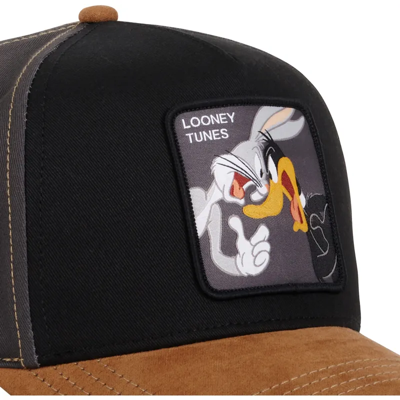 schwarze-und-braune-gebogene-snapback-kappe-bugs-bunny-und-daffy-duck-loo10-bad-looney-tunes-von-capslab schwarze-und-braune-gebogene-snapback-kappe-bugs-bunny-und-daffy-duck-loo10-bad-looney-tunes-von-capslab
