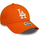 casquette-courbee-orange-ajustable-pour-femme-9forty-league-essential-los-angeles-dodgers-mlb-new-era