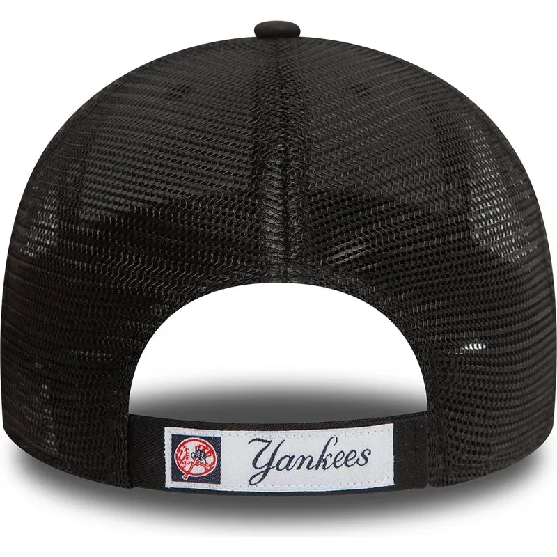 schwarze-verstellbare-trucker-kappe-mit-schwarzem-logo-9forty-home-field-der-new-york-yankees-mlb-von-new-era