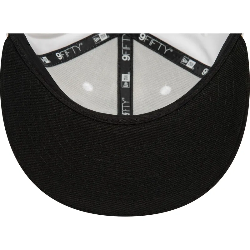 mutzen-flach-schwarz-snapback-9fifty-white-crown-patch-der-los-angeles-lakers-nba-von-new-era mutzen-flach-schwarz-snapback-9fifty-white-crown-patch-der-los-angeles-lakers-nba-von-new-era