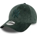 casquette-courbee-verte-ajustee-avec-logo-vert-39firty-cord-new-york-yankees-mlb-new-era