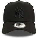 casquette-courbee-noire-snapback-avec-logo-noir-9forty-e-frame-monochrome-new-york-yankees-mlb-new-era