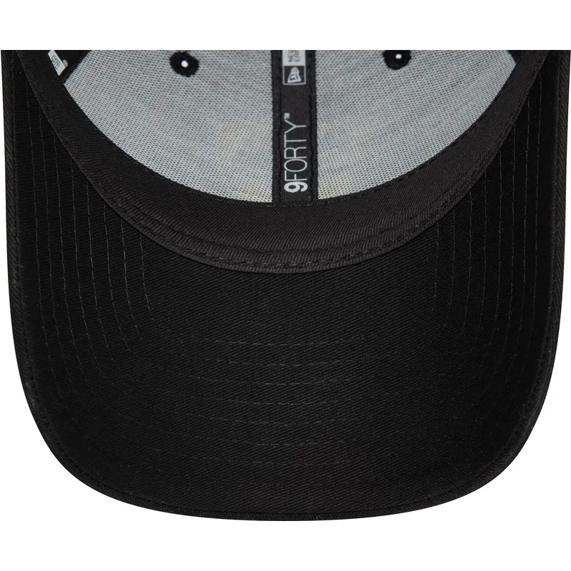 schwarze-verstellbare-curved-cap-9forty-core-der-associazione-sportiva-roma-serie-a-von-new-era schwarze-verstellbare-curved-cap-9forty-core-der-associazione-sportiva-roma-serie-a-von-new-era