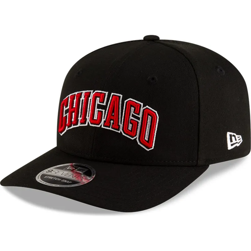 schwarze-gebogene-snapback-kappe-9seventy-statement-stretch-snap-der-chicago-bulls-nba-von-new-era schwarze-gebogene-snapback-kappe-9seventy-statement-stretch-snap-der-chicago-bulls-nba-von-new-era