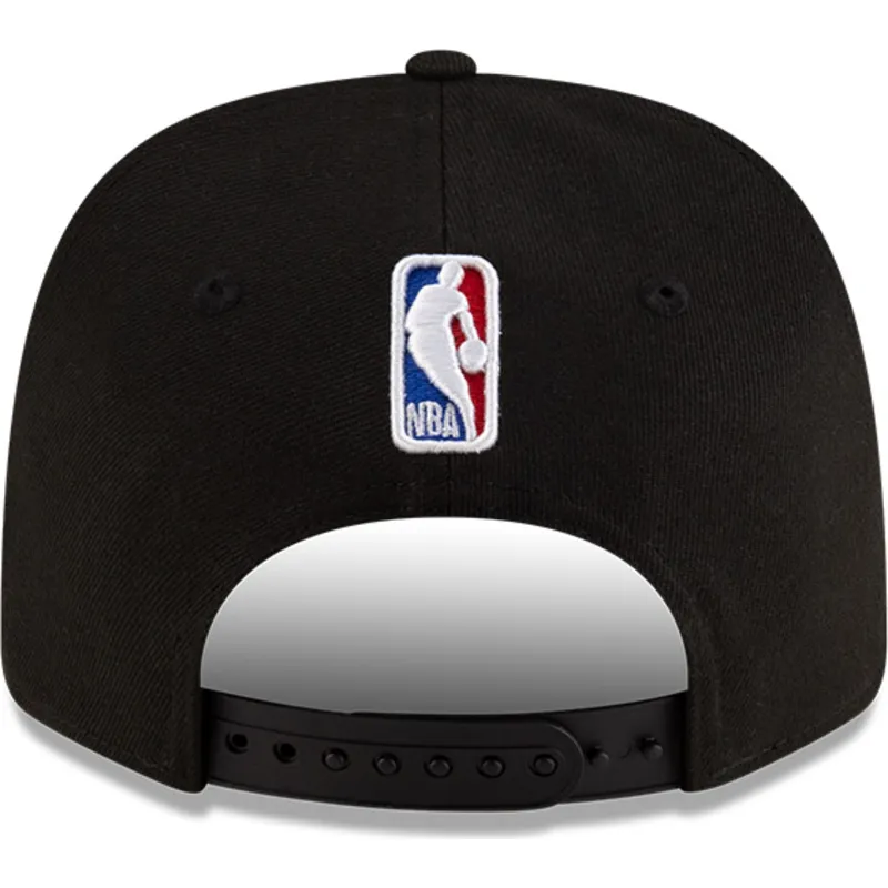 schwarze-gebogene-snapback-kappe-9seventy-statement-stretch-snap-der-chicago-bulls-nba-von-new-era schwarze-gebogene-snapback-kappe-9seventy-statement-stretch-snap-der-chicago-bulls-nba-von-new-era