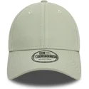 casquette-courbee-verte-claire-ajustable-9forty-essential-new-era