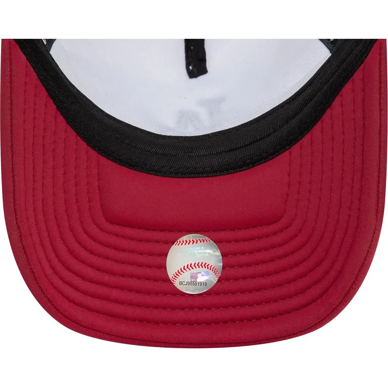 weisse-schwarze-und-rote-9forty-a-frame-graphic-trucker-cap-der-los-angeles-dodgers-mlb-dragon-von-new-era weisse-schwarze-und-rote-9forty-a-frame-graphic-trucker-cap-der-los-angeles-dodgers-mlb-dragon-von-new-era