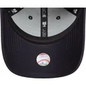 marineblaue-verstellbare-curved-cap-mit-blauem-logo-9forty-side-patch-der-new-york-yankees-mlb-von-new-era
