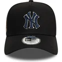 casquette-courbee-noire-snapback-avec-logo-bleu-marine-9forty-a-frame-world-series-patch-new-york-yankees-mlb-new-era