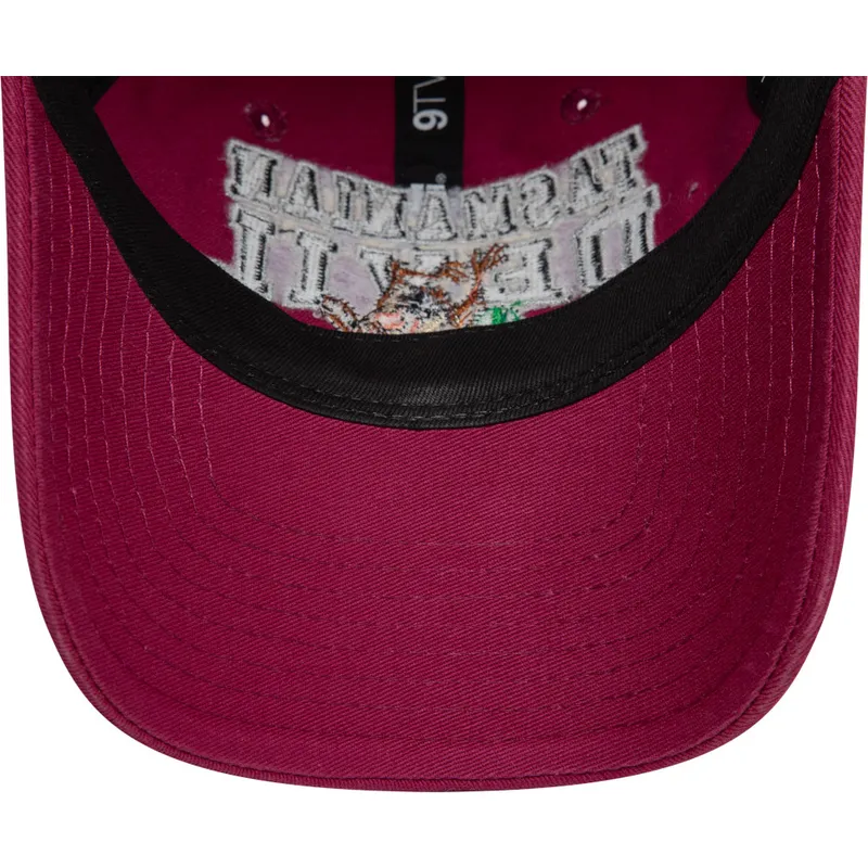 rote-verstellbare-gebogene-kappe-9twenty-washed-tasmanischer-teufel-looney-tunes-von-new-era rote-verstellbare-gebogene-kappe-9twenty-washed-tasmanischer-teufel-looney-tunes-von-new-era