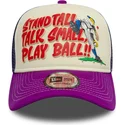 beige-und-violette-trucker-kappe-9forty-a-frame-graphic-stand-tall-talk-small-play-ball-von-new-era