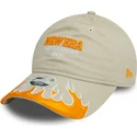 beige-gebogene-verstellbare-damenkappe-9twenty-flame-visor-von-new-era