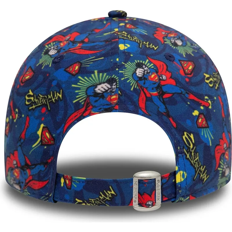 marineblaue-gebogene-kappe-fur-kinder-9forty-all-over-print-von-superman-dc-comics-von-new-era