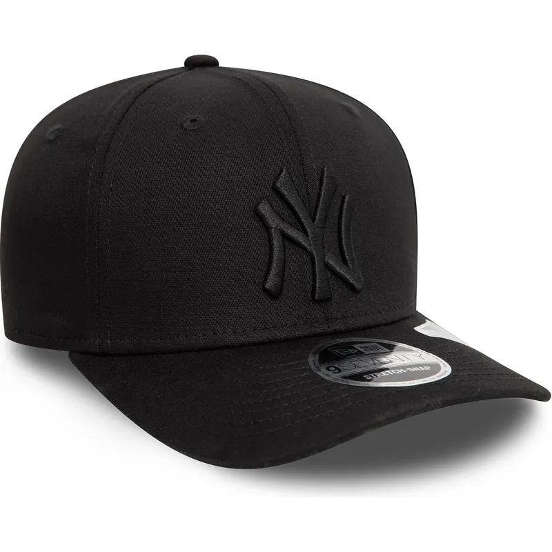schwarze-gebogene-snapback-kappe-mit-schwarzem-logo-9seventy-stretch-snap-der-new-york-yankees-mlb-von-new-era schwarze-gebogene-snapback-kappe-mit-schwarzem-logo-9seventy-stretch-snap-der-new-york-yankees-mlb-von-new-era