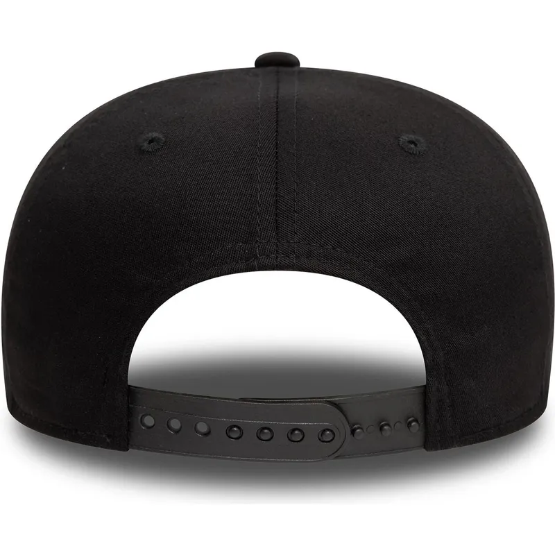schwarze-gebogene-snapback-kappe-mit-schwarzem-logo-9seventy-stretch-snap-der-new-york-yankees-mlb-von-new-era schwarze-gebogene-snapback-kappe-mit-schwarzem-logo-9seventy-stretch-snap-der-new-york-yankees-mlb-von-new-era