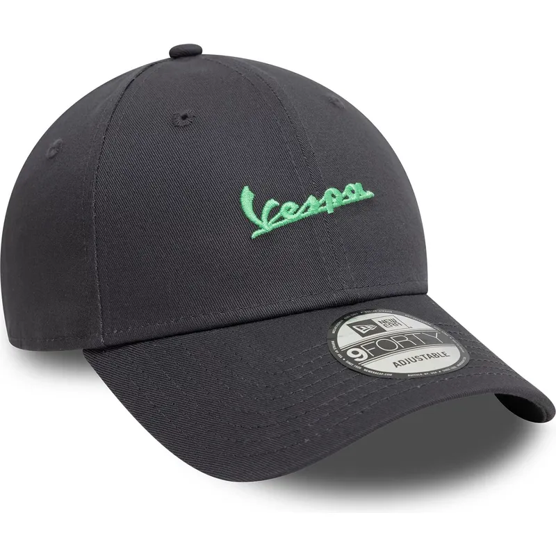 graue-verstellbare-curved-cap-mit-grunem-logo-9forty-side-print-von-vespa-piaggio-von-new-era