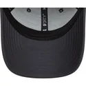 graue-verstellbare-curved-cap-mit-grunem-logo-9forty-side-print-von-vespa-piaggio-von-new-era