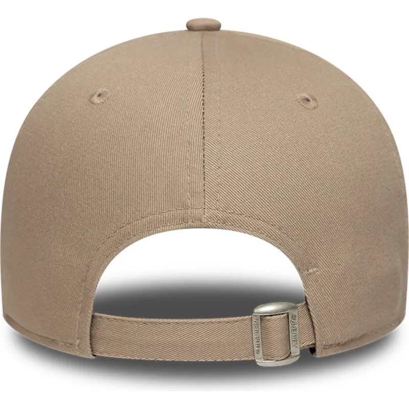 hellbraune-verstellbare-curved-cap-mit-braunem-logo-9forty-league-essential-der-new-york-yankees-mlb-von-new-era