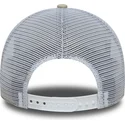 beige-weisse-trucker-cap-mit-beigem-logo-a-frame-league-essential-der-new-york-yankees-mlb-von-new-era