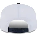 weisse-und-schwarze-flache-snapback-kappe-golfer-championship-pin-von-new-york-yankees-atlanta-braves-mlb-von-new-era