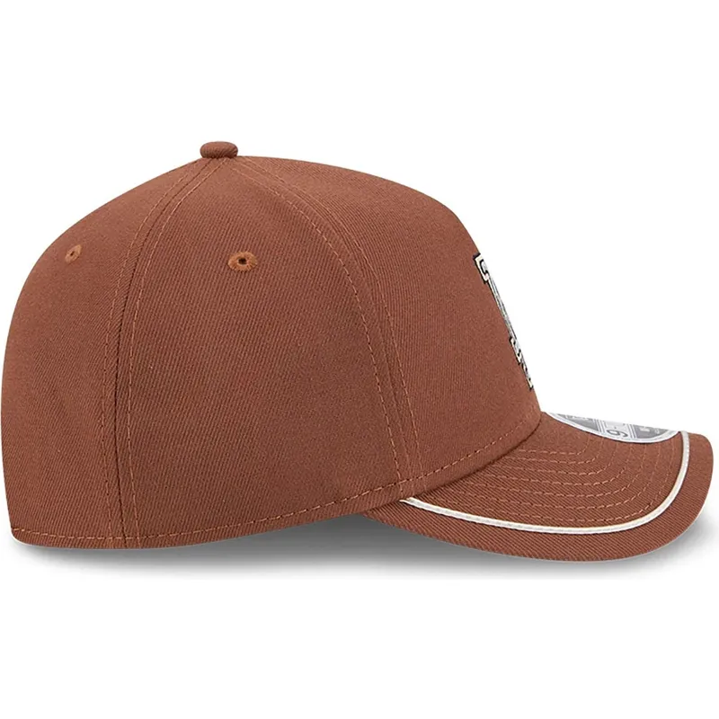 braune-gebogene-snapback-kappe-9forty-m-crown-a-frame-motorsport-der-los-angeles-dodgers-mlb-von-new-era braune-gebogene-snapback-kappe-9forty-m-crown-a-frame-motorsport-der-los-angeles-dodgers-mlb-von-new-era