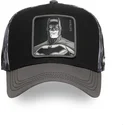 schwarze-trucker-kappe-batman-dc8-tea-dc-comics-von-capslab