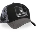 schwarze-trucker-kappe-batman-dc8-tea-dc-comics-von-capslab