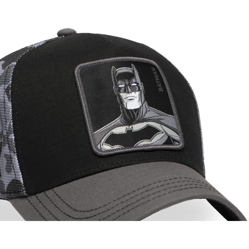 schwarze-trucker-kappe-batman-dc8-tea-dc-comics-von-capslab schwarze-trucker-kappe-batman-dc8-tea-dc-comics-von-capslab