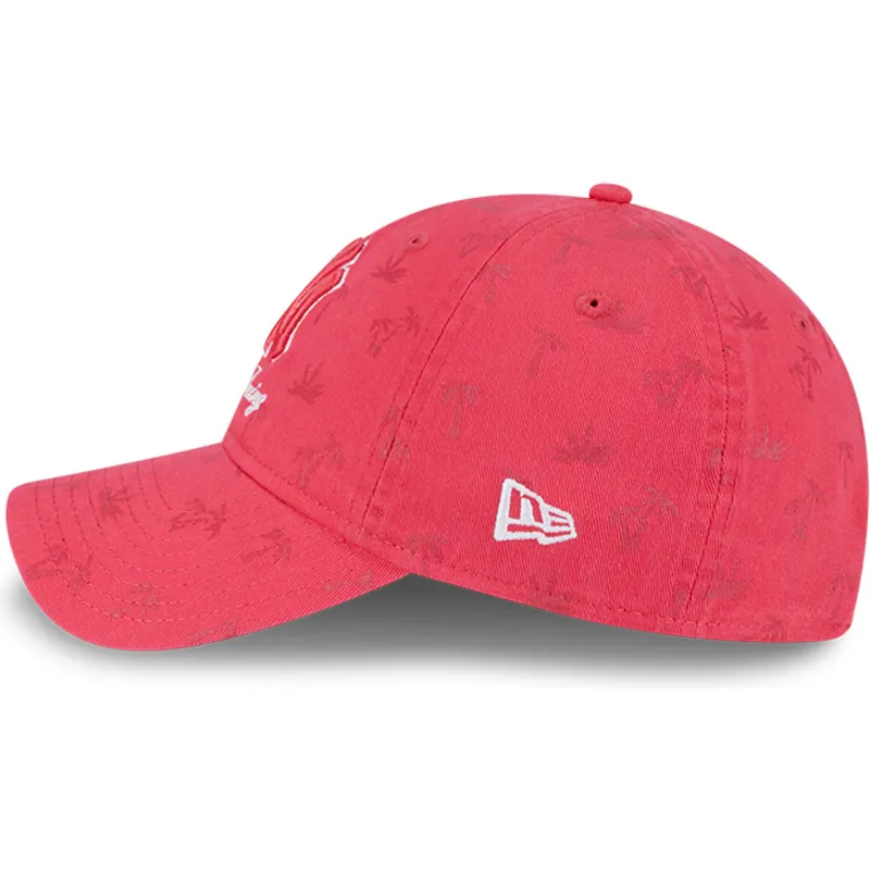 gebogene-rosa-verstellbare-damenkappe-9twenty-pattern-spring-training-fan-pack-2025-der-new-york-yankees-mlb-von-new-era