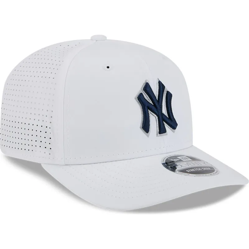 weisse-trucker-cap-9seventy-perf-spring-training-fan-pack-2025-der-new-york-yankees-mlb-von-new-era weisse-trucker-cap-9seventy-perf-spring-training-fan-pack-2025-der-new-york-yankees-mlb-von-new-era