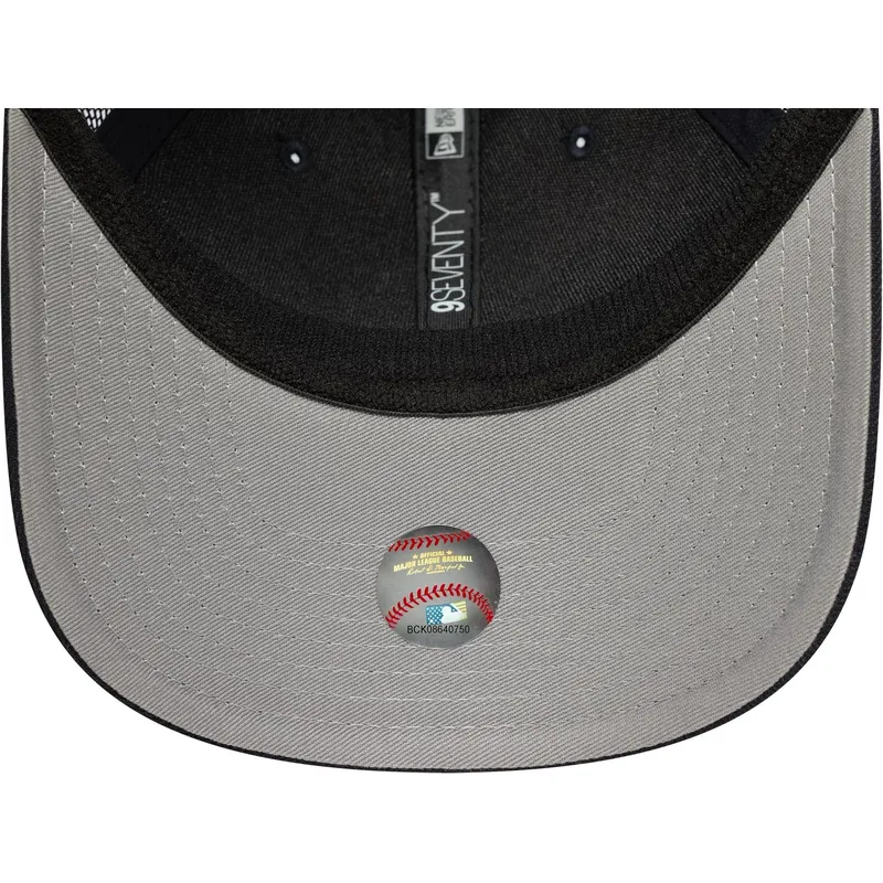 trucker-cap-marineblau-9seventy-stretch-snap-der-new-york-yankees-mlb-von-new-era