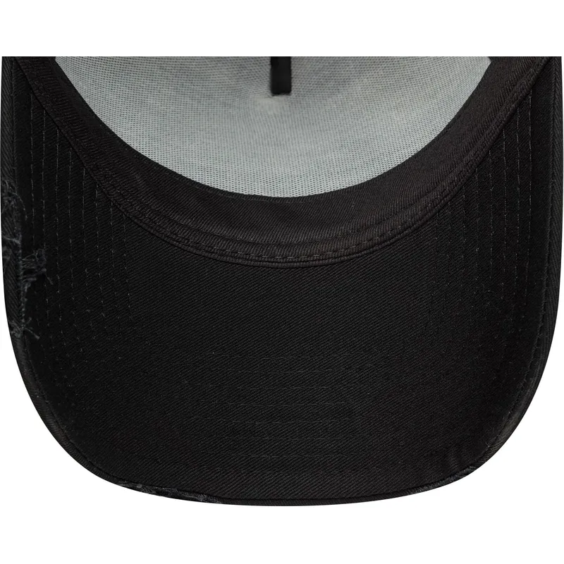 schwarze-trucker-kappe-a-frame-oval-distress-patch-von-new-era