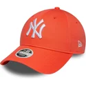 casquette-courbee-orange-ajustable-pour-femme-9forty-league-essential-new-york-yankees-mlb-new-era