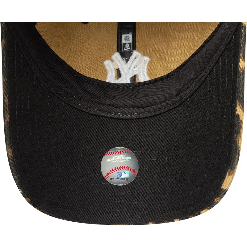 damen-verstellbare-leoparden-kurvenkappe-9twenty-outline-der-new-york-yankees-mlb-von-new-era