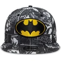 schwarze-flache-snapback-kappe-fur-kinder-9fifty-all-over-print-von-batman-dc-comics-von-new-era