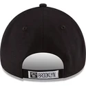 schwarze-gebogene-verstellbare-kinderkappe-9forty-the-league-der-brooklyn-nets-nba-von-new-era